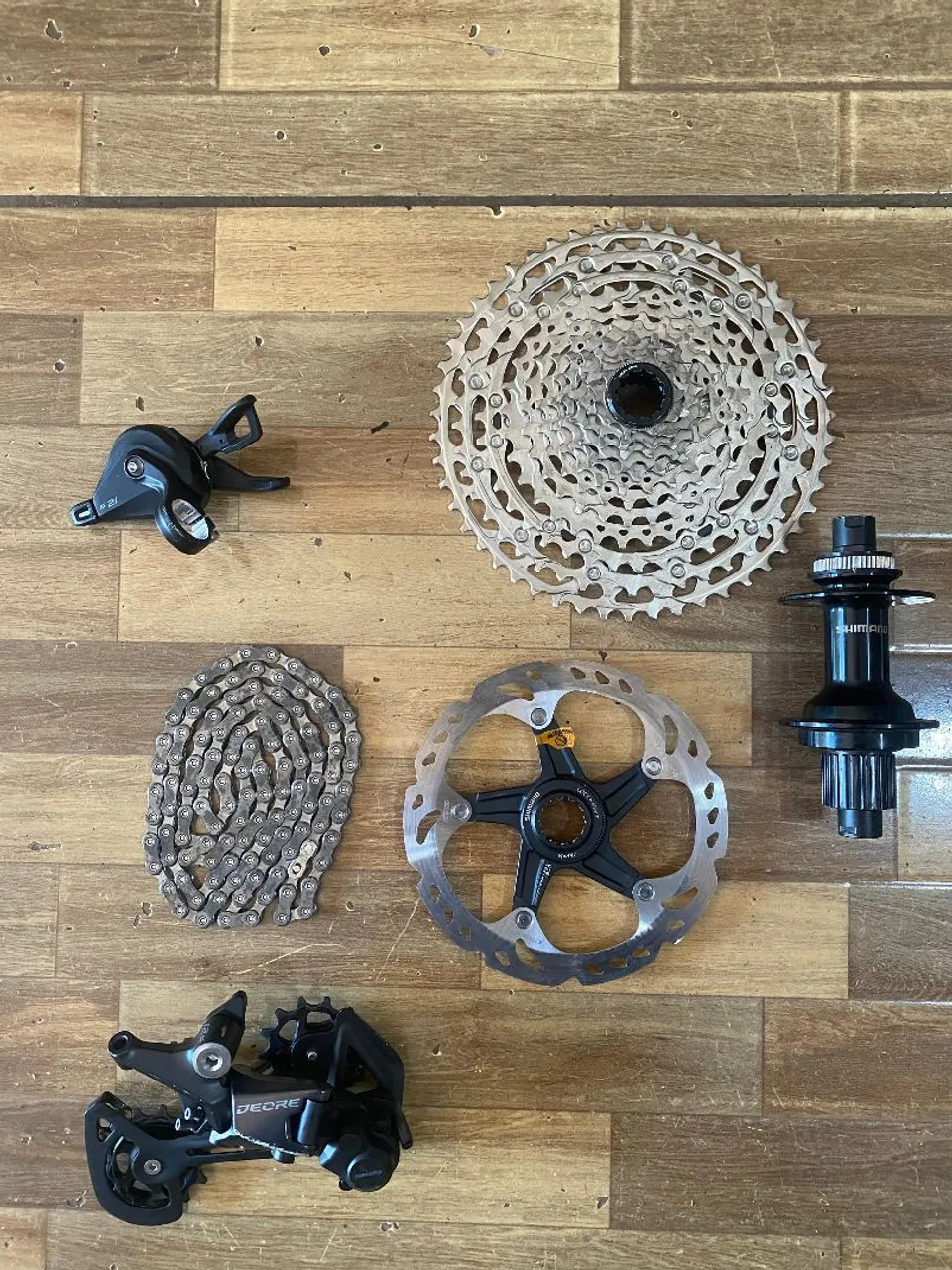 Kit Shimano Deore 12v Completo cubo disco passador corrente cambio