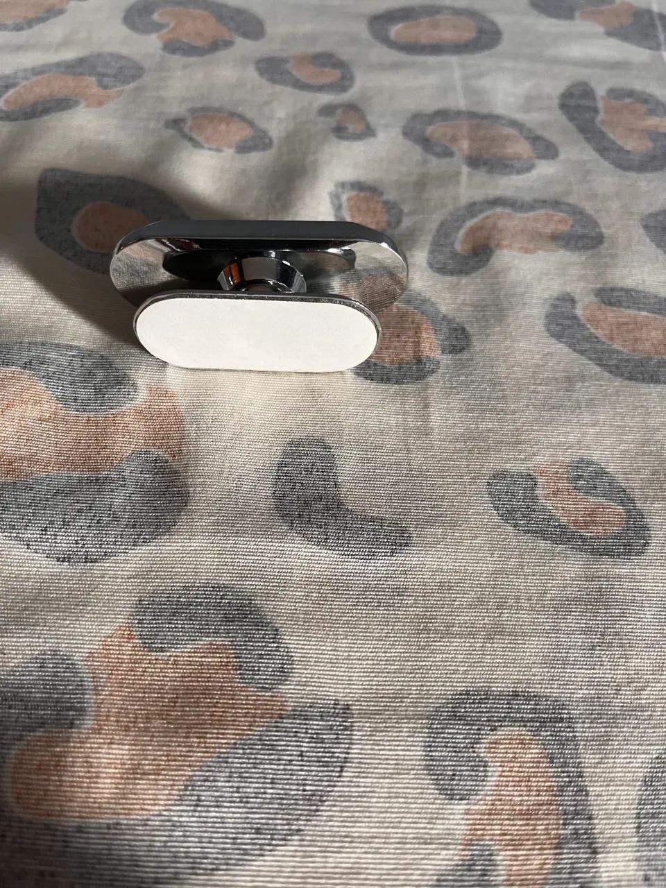 Suporte veicular magnético para celular e gps.  - Foto 3