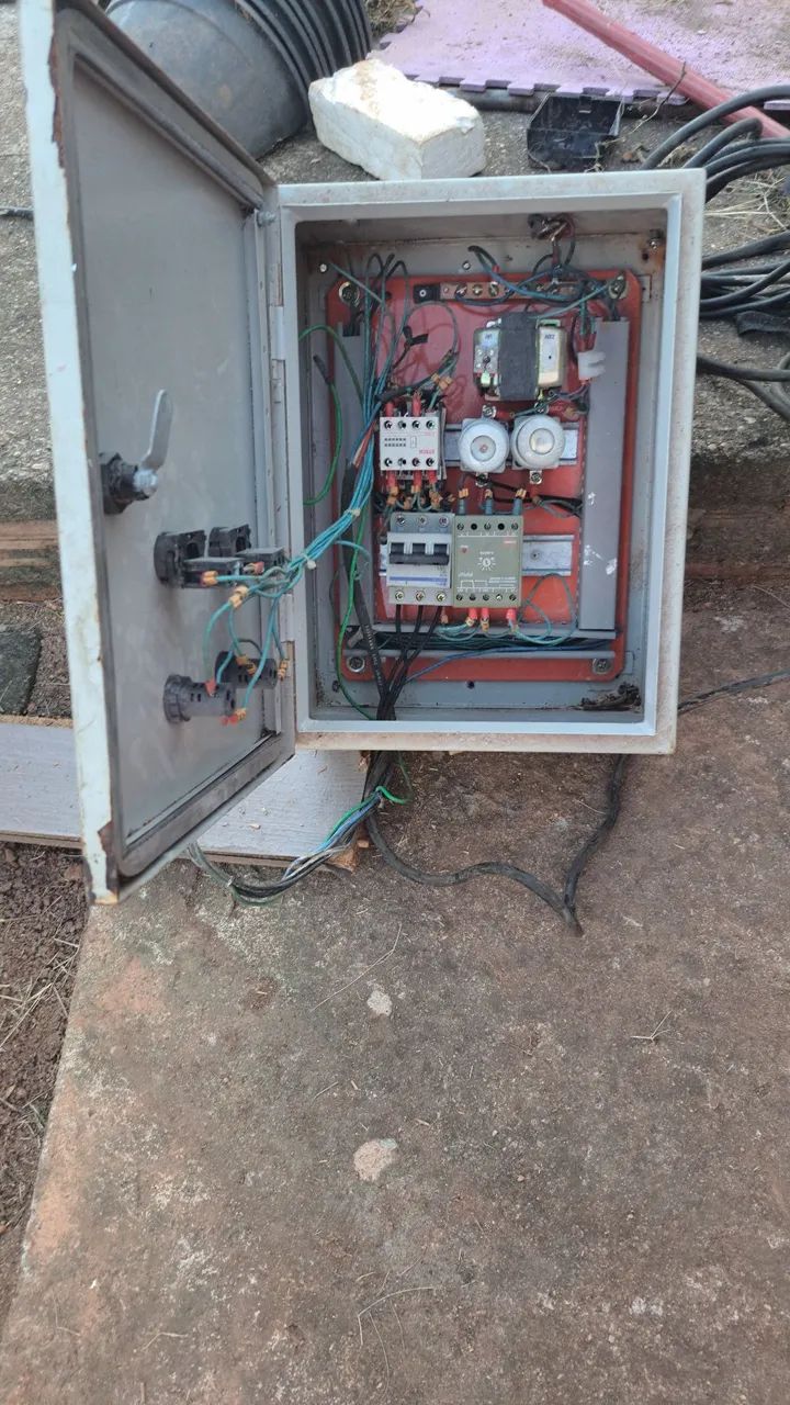 Quadro de Distribuição com Botões - Foto 4