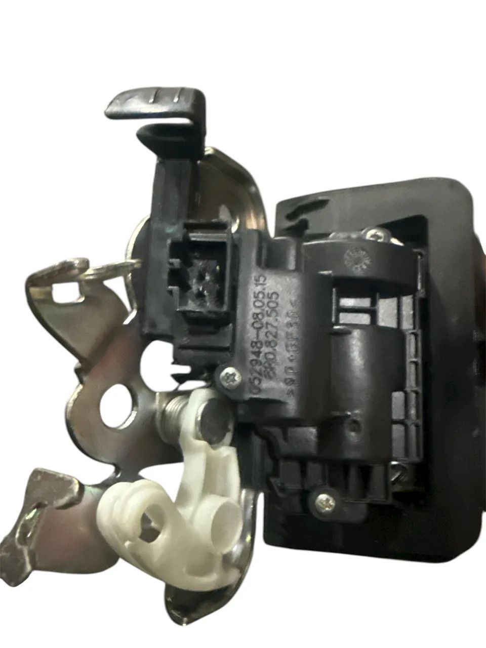 Fechadura eletrônica tampa traseira Audi Q3 2015