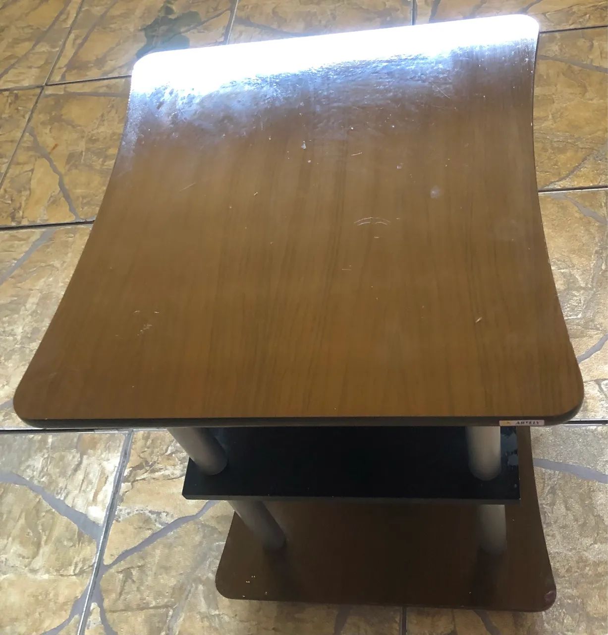 Corner table64386065193473120