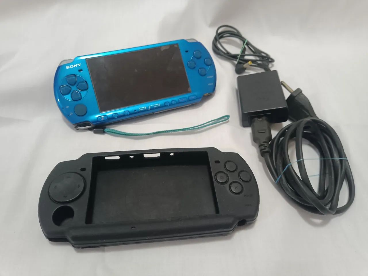 Psp perfeito estado , desbloqueado com case  - Foto 3