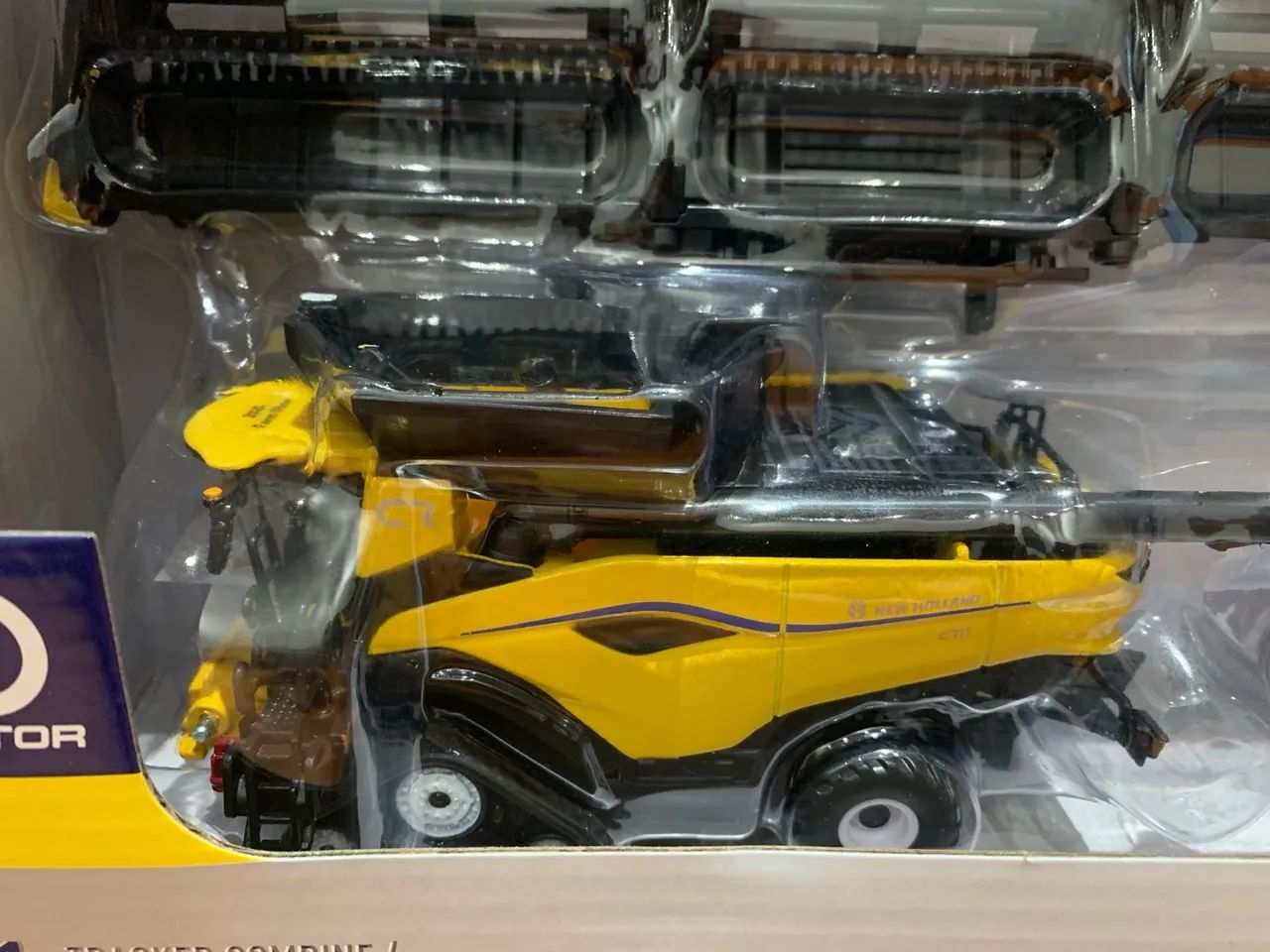 Miniatura colheitadeira New Holland CR11 esteira 1/64 Ertl - Foto 5