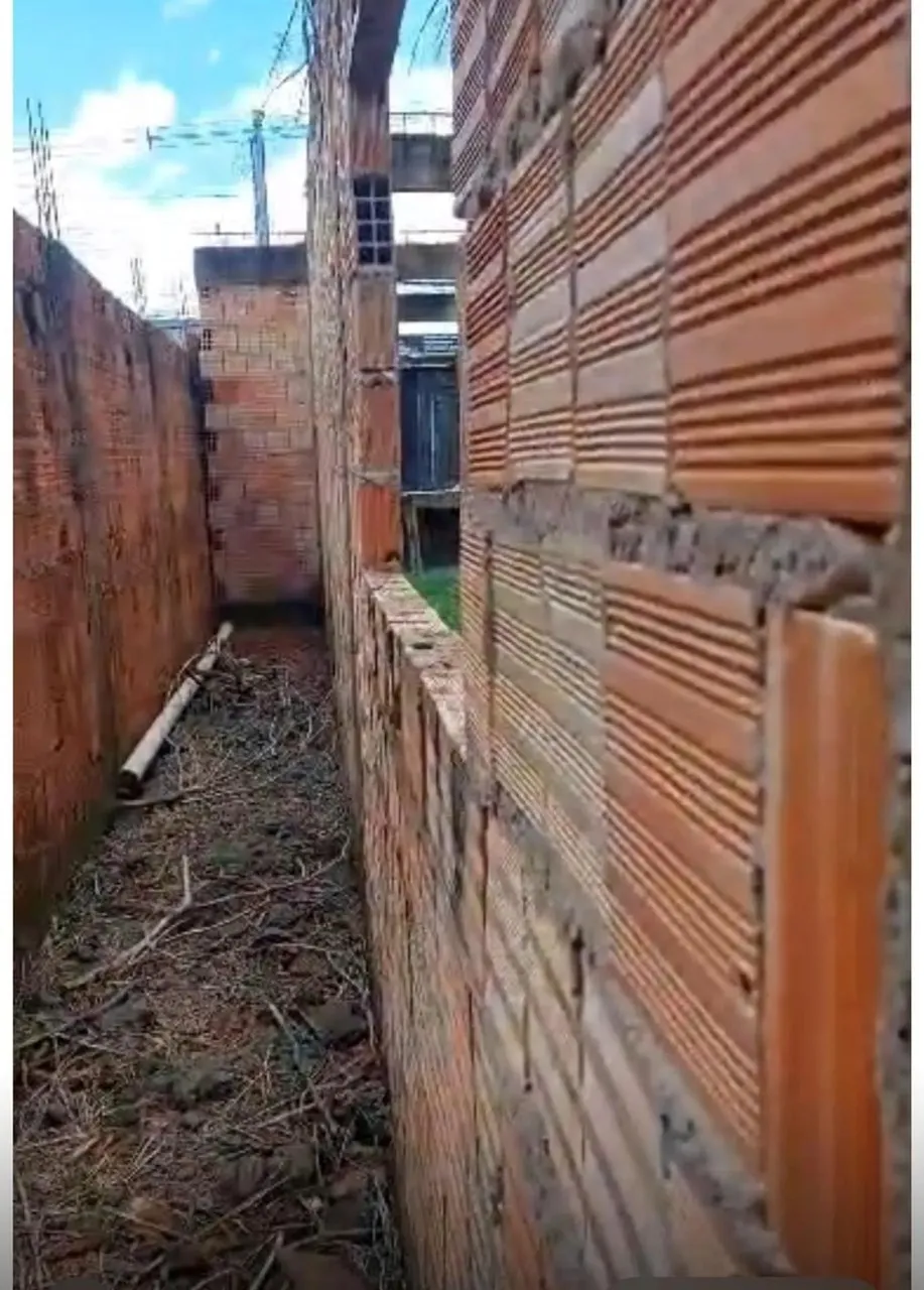 Loja / GALPÃO em Condomínio Guirra (Planaltina) - Brasília -DF