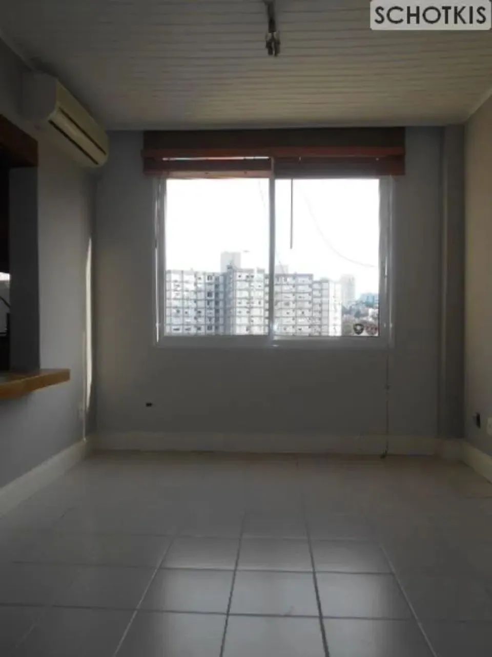 IMOBILIÁRIA SCHOTKIS VENDE COM EXCLUSIVIDADE APARTAMENTO DE 01 DORMITÓRIO, (ALUGADO) 8º AN - Foto 4
