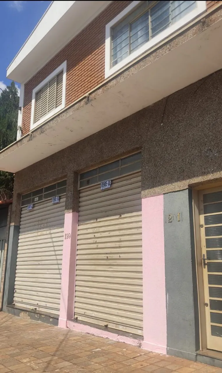 SALÕES COMERCIAS E SOBRADO ÓTIMO INVESTIMENTO OU MORADIA