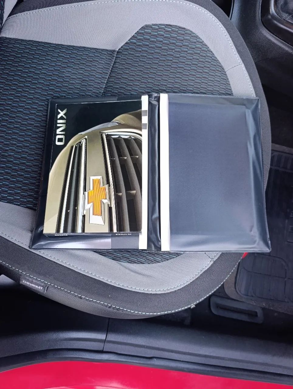 GM- Ônix LT 1.0 2015 Conservado  - Foto 12