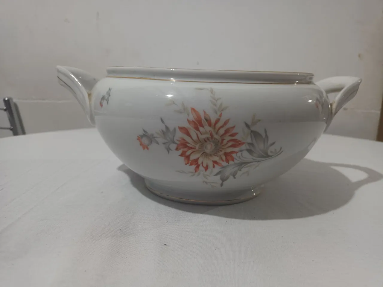Sopeira de Porcelana com Decoração Floral