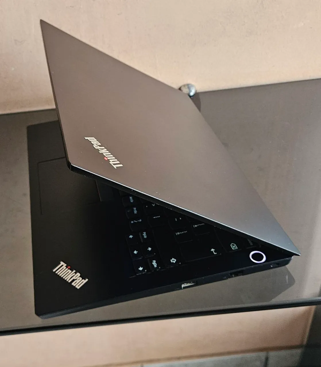 Notebook Lenovo ThinkPad E14, i5 da 10ª Ger., 8GB, Ssd 256GB