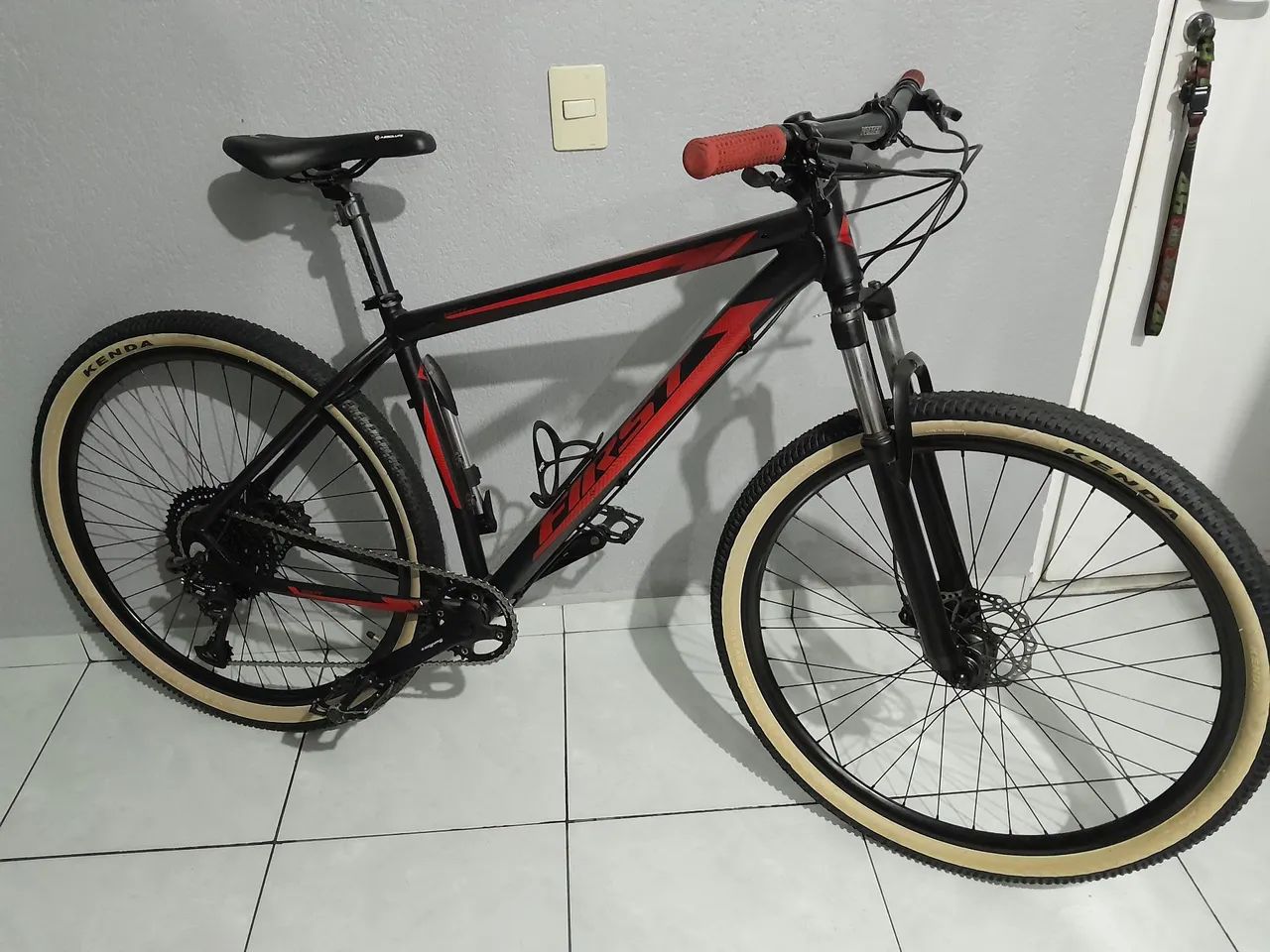 VENDO BICICLETA FIRST ARO 29 - Foto 4