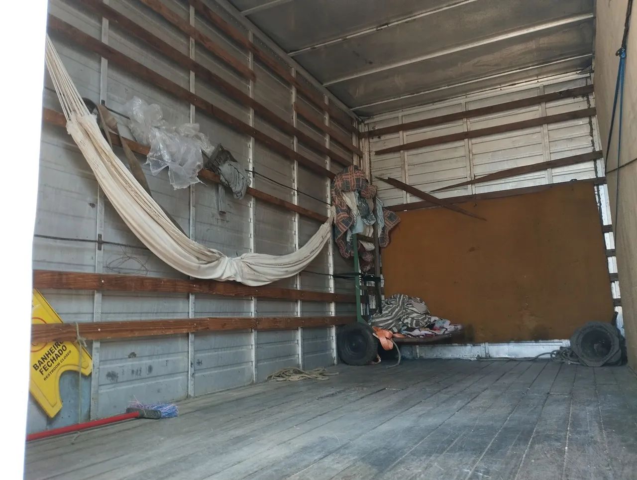 Caminhão Baú - Chevrolet - Foto 10