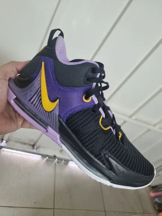 Tênis Nike LeBron Witness VII Masculino  - Foto 2