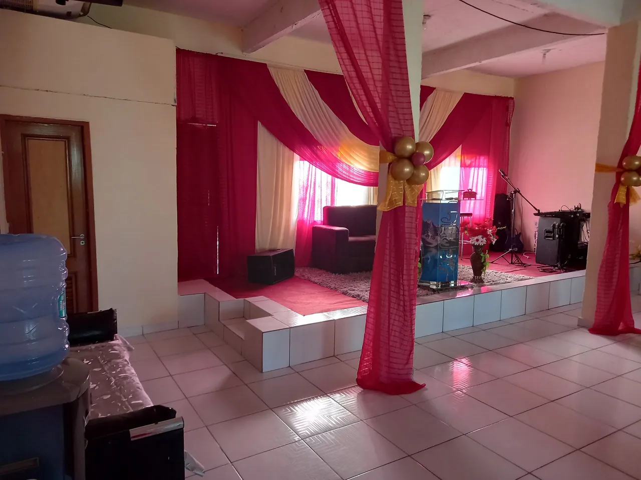 Aluga-se um Galpão pra Igreja na compensa 3