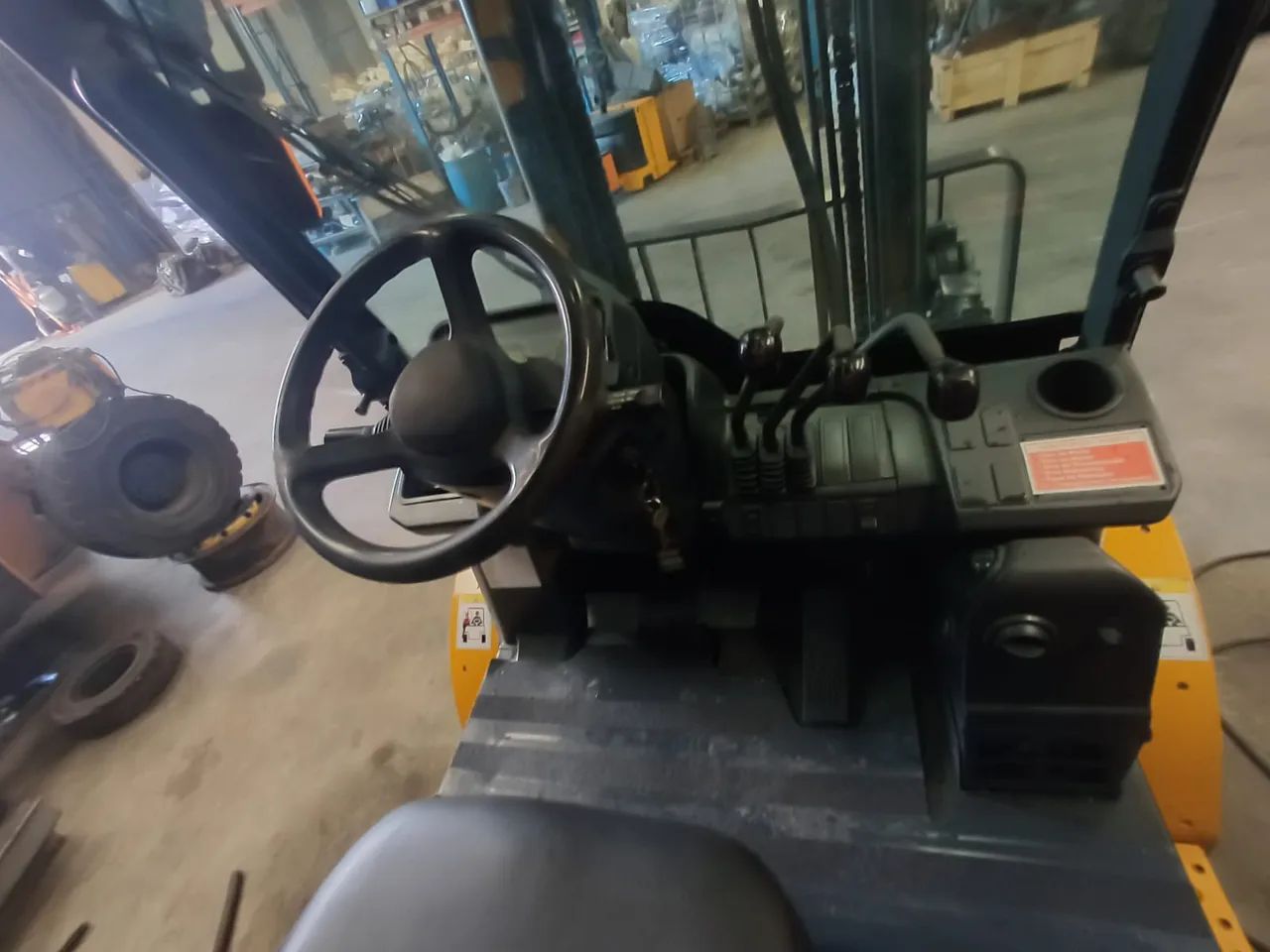 Empilhadeira Caterpillar 4 toneladas pd9000 ano 2011 diesel - Foto 5