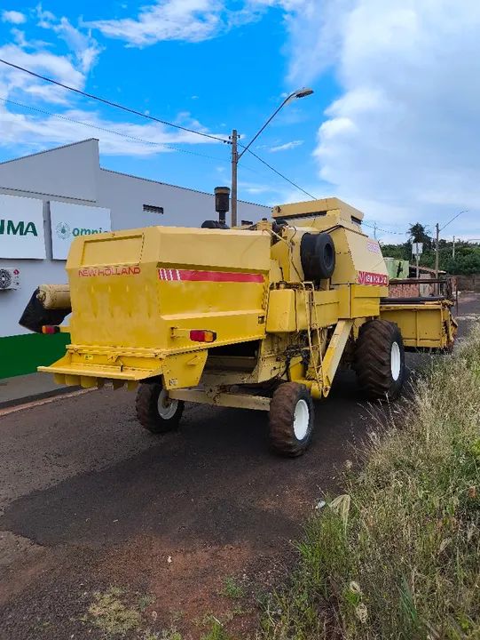 Colheitadeira New Holland 8055 - Foto 4