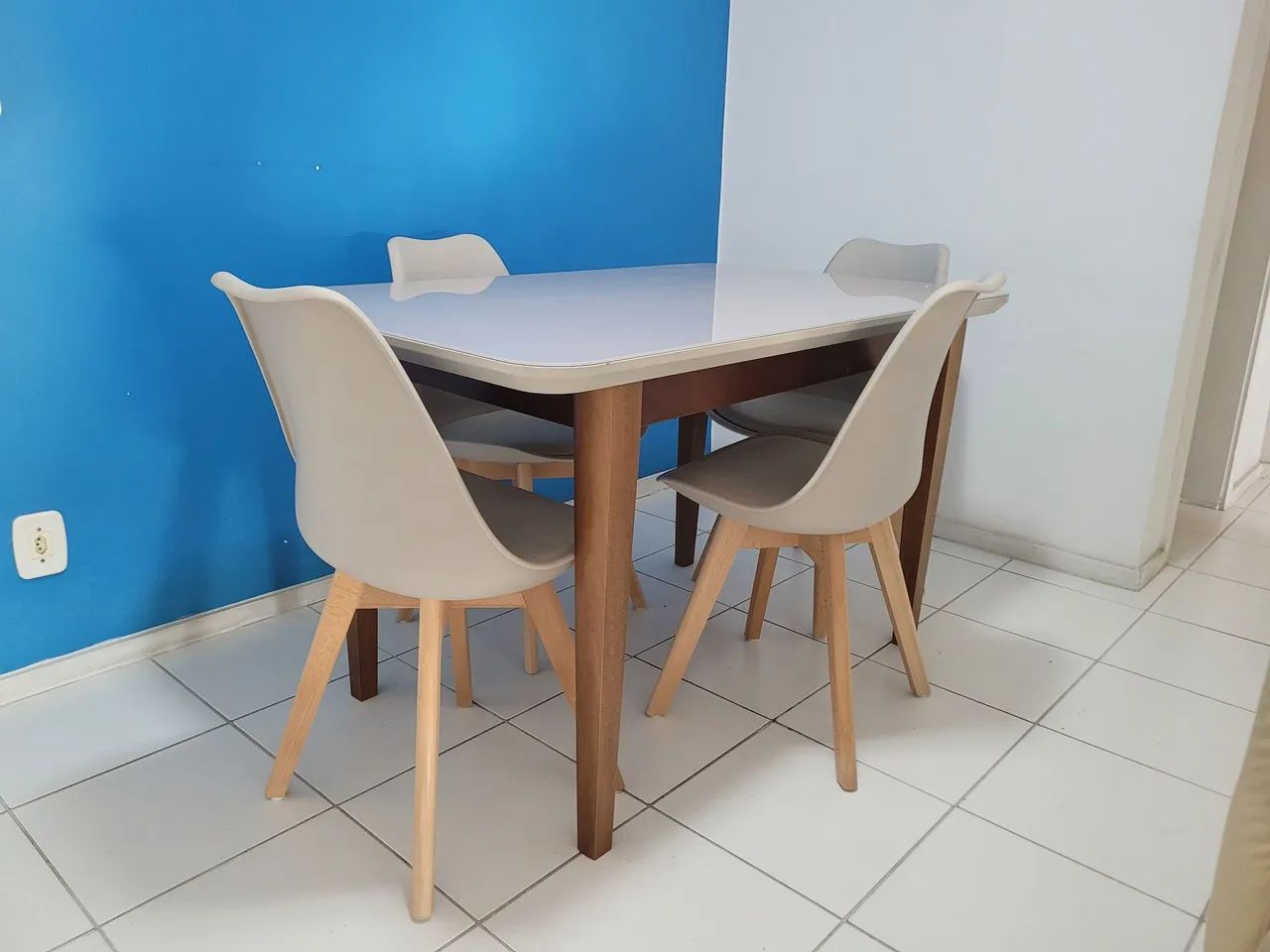 Mesa de jantar com 4 cadeiras 64994315426563121