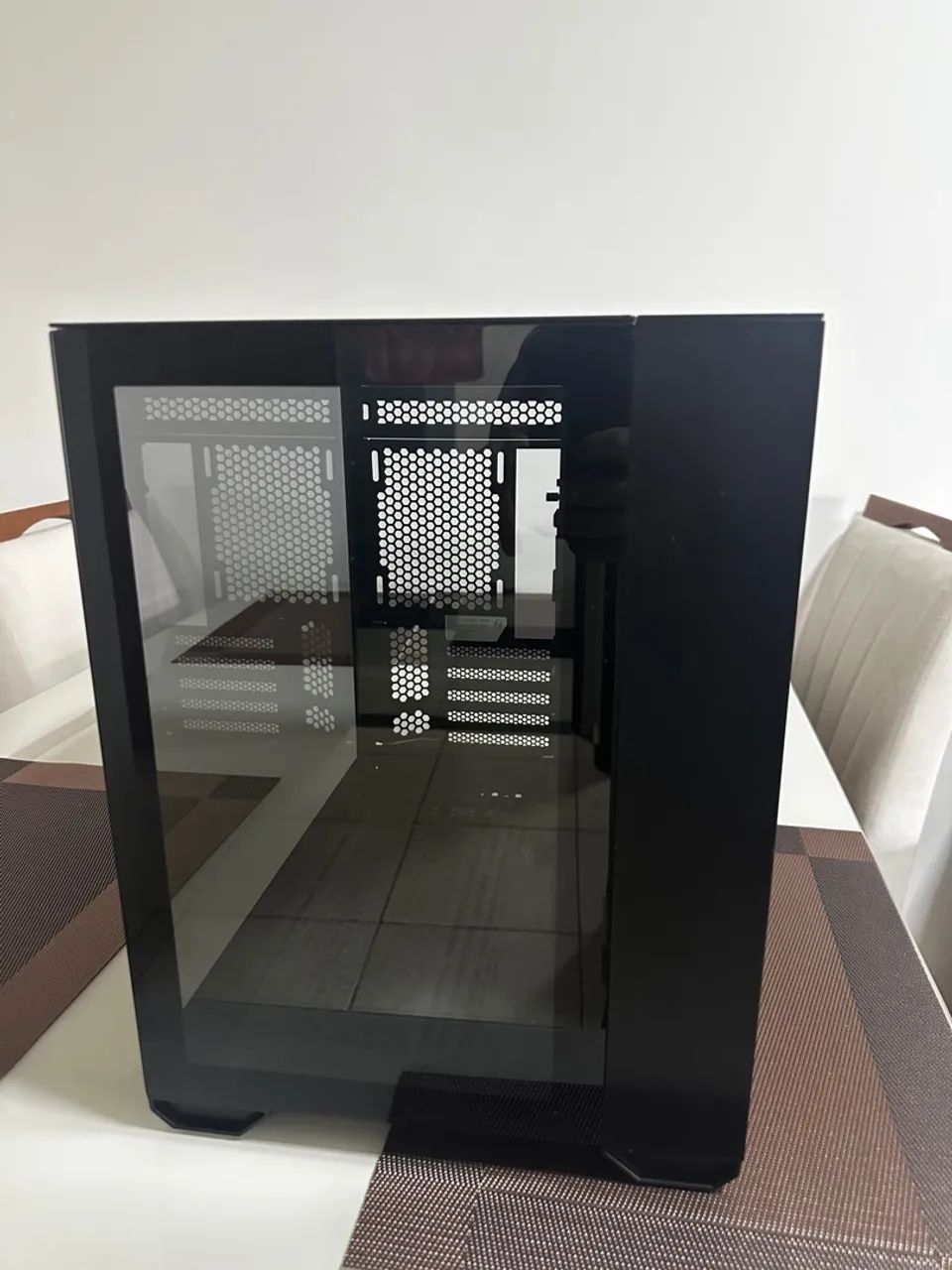 Gabinete Lian Li 011 Dynamic Mini Redragon Spec - Foto 2