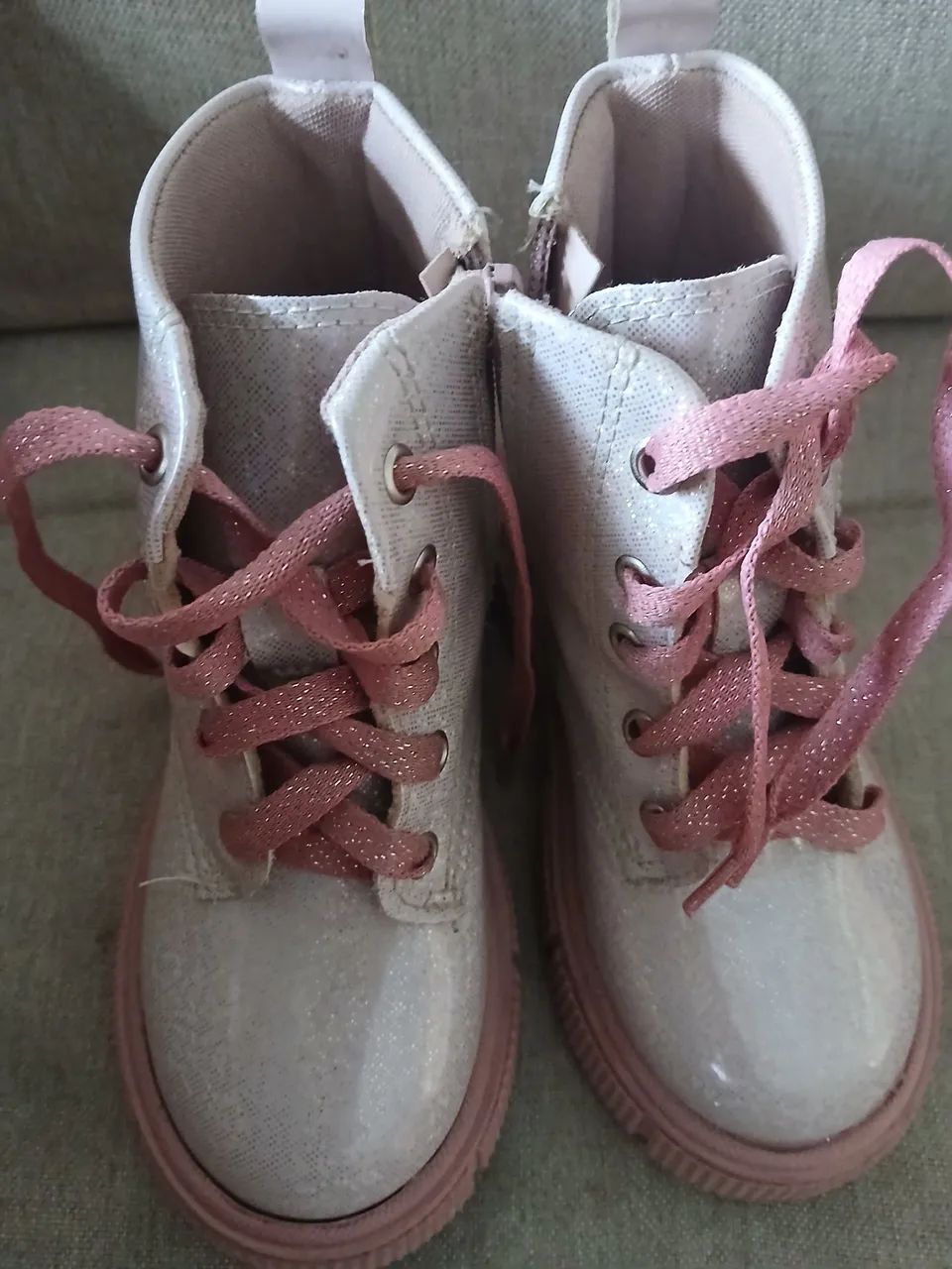 Botinhas infantis rosa com glitter