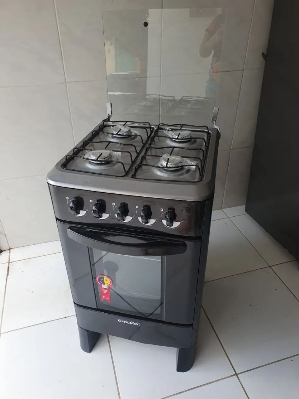 FOGÃO DISPONÍVEL MARCA - ESMALTE FUNCIONA PERFEITAMENTE  - Foto 3