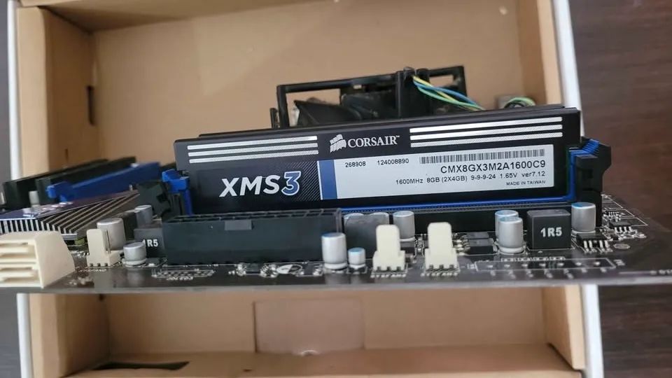 Kit: Placa Mãe / Processador / Memória RAM 64291870647938122