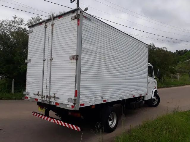 Mercedes-Benz 710 2012 Bau - Foto 2