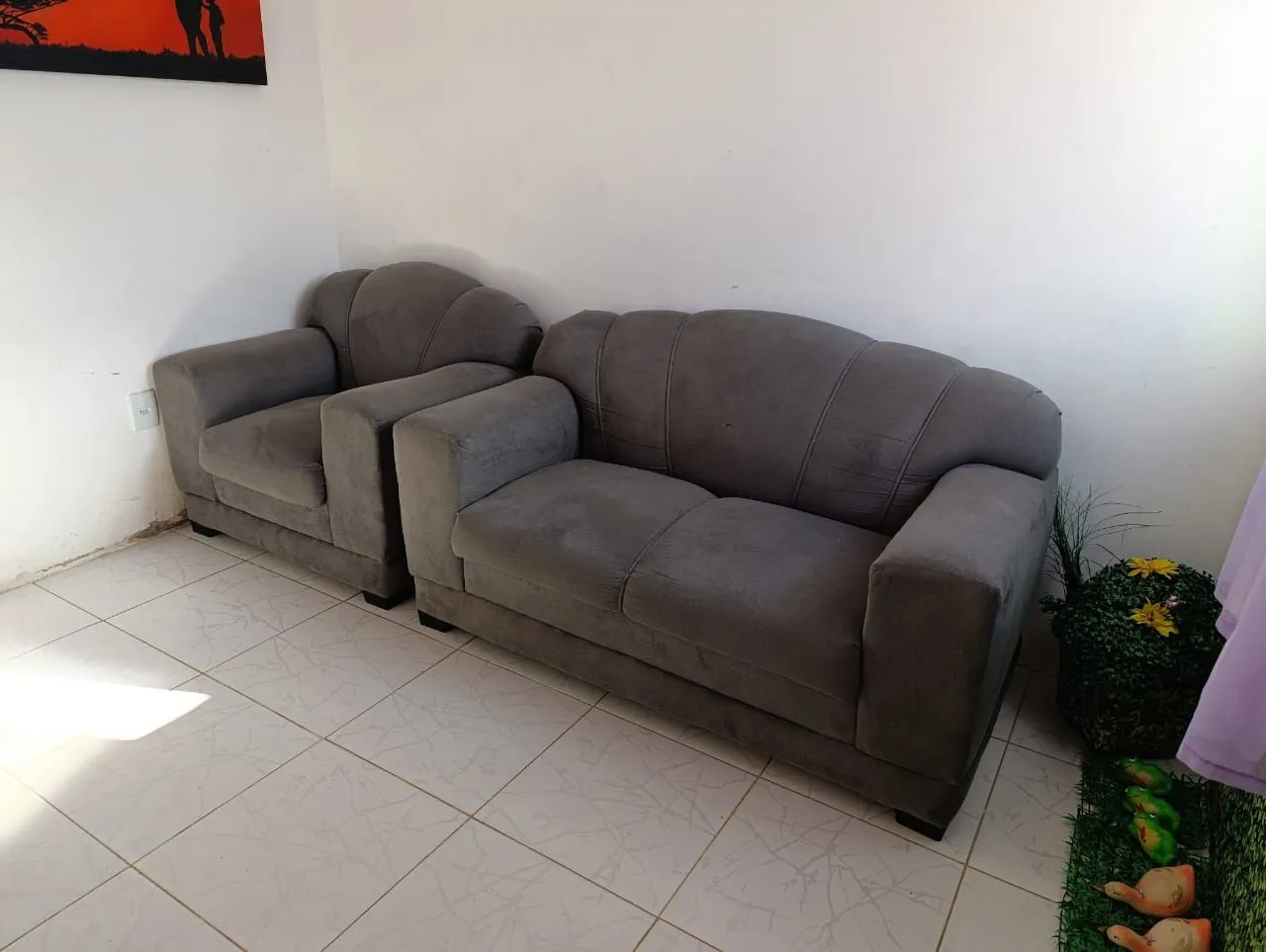 Conjunto de Sofá 2 Lugares e Poltrona