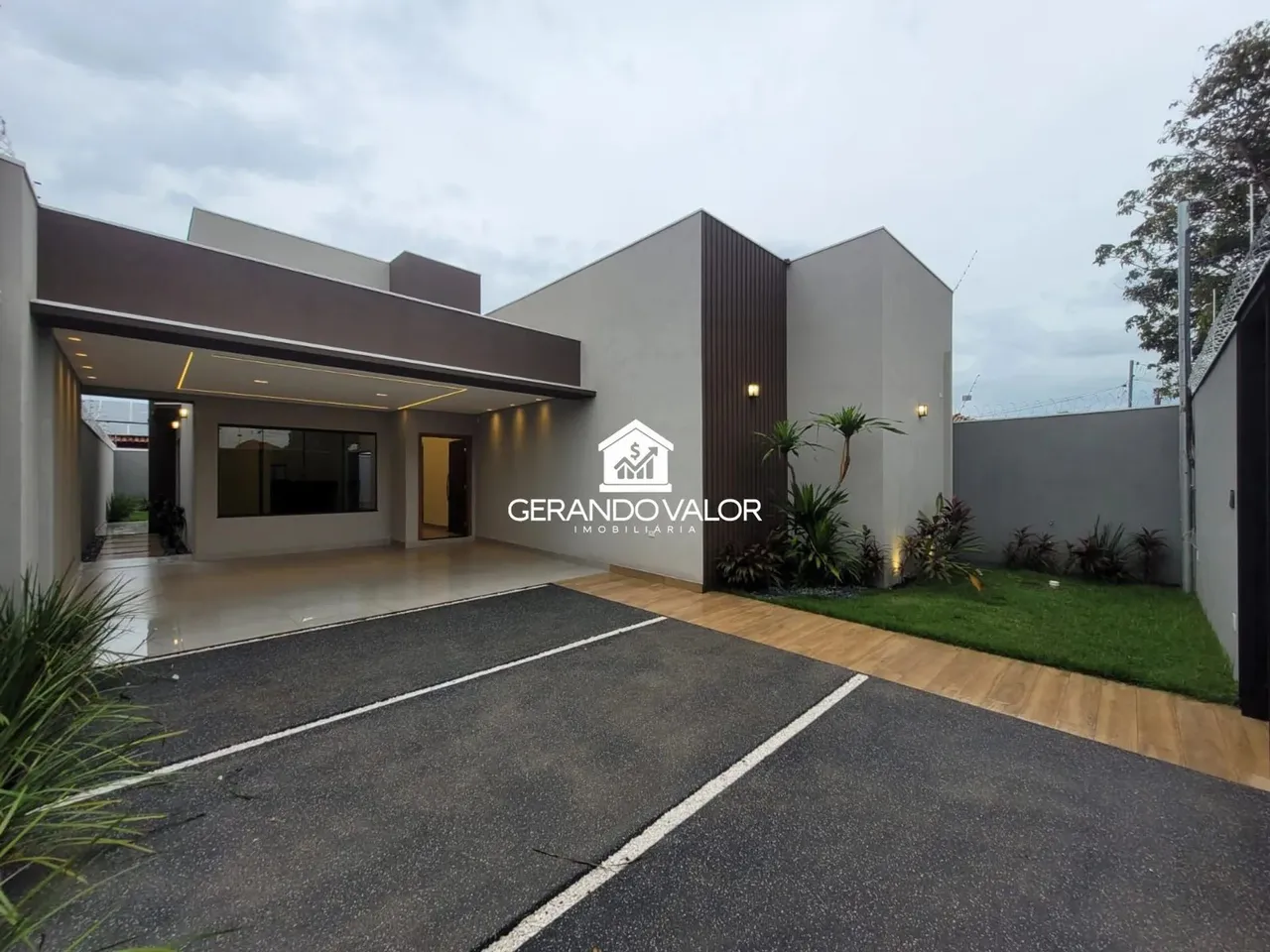 Piscina - Espaço Goumert - Uma quadra da av. Rita Vieira de Andrade