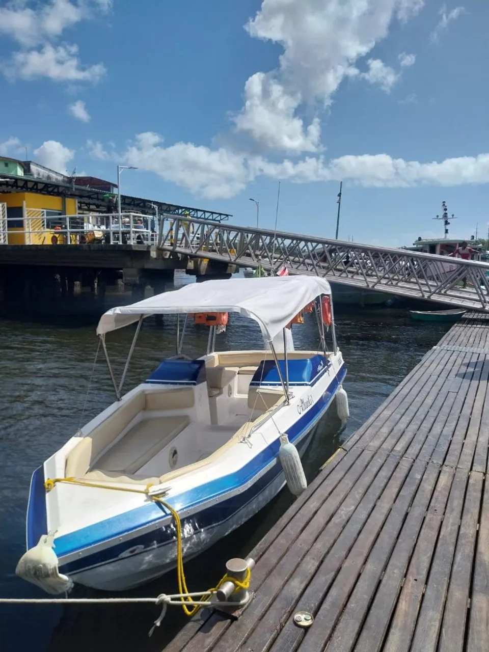 Lancha real 22 pés a venda