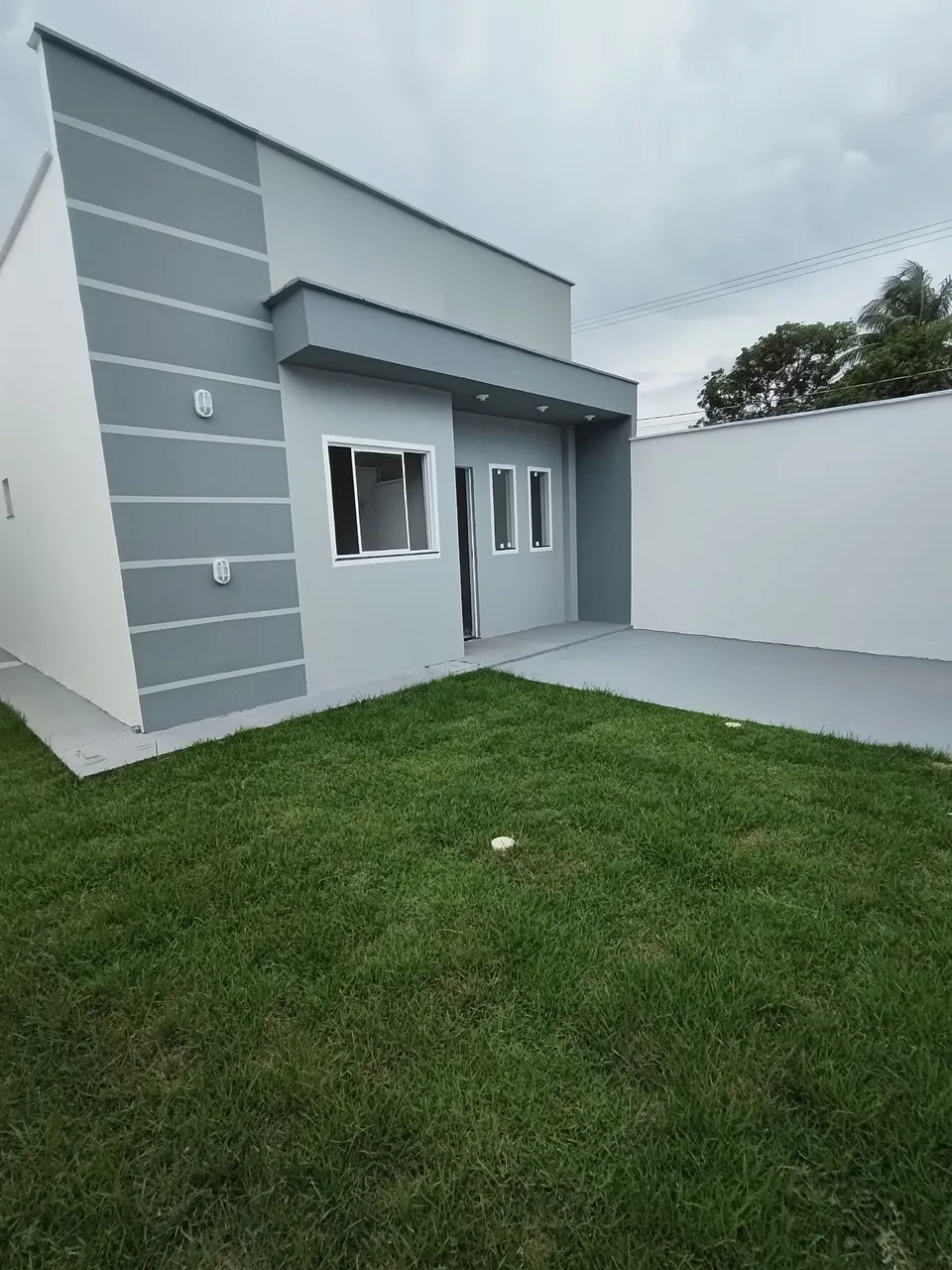GLvendo casa nova com 2 Quartos, Entrada Parcelada- toda laje, Na Raposa próximo ao mateus