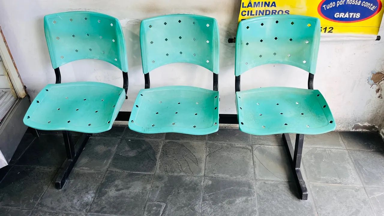 3 Cadeiras Longarina de Plástico para Sala de Espera