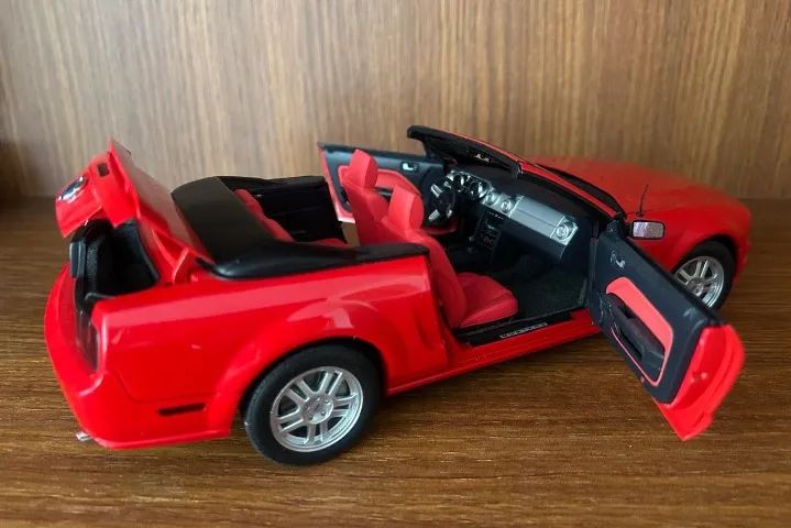 Miniatura AutoArt Mustang GT Conversível 1:18 - Hobbies e coleções