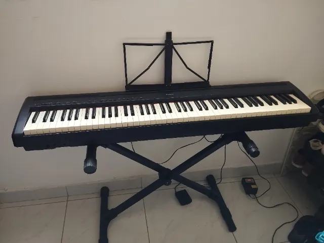Piano elétrico YAMAHA P-95