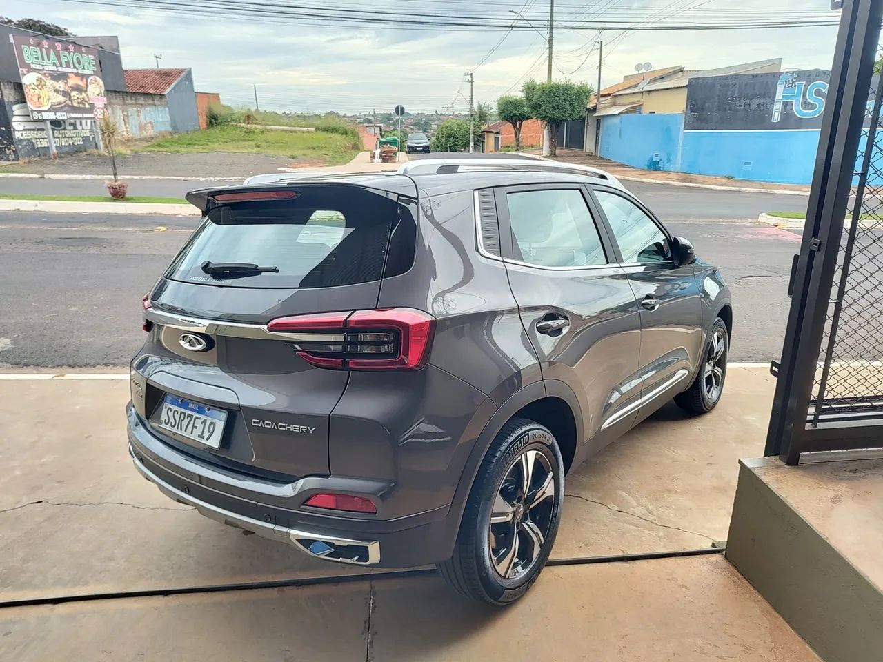 TIGO 5X SPORT COM APENAS 13.000KM, EM ESTADO DE NOVO - Foto 4