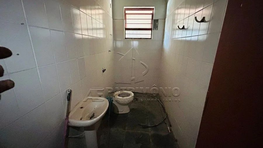 Barracão Comercial Amplo em Excelente Localização - Foto 9
