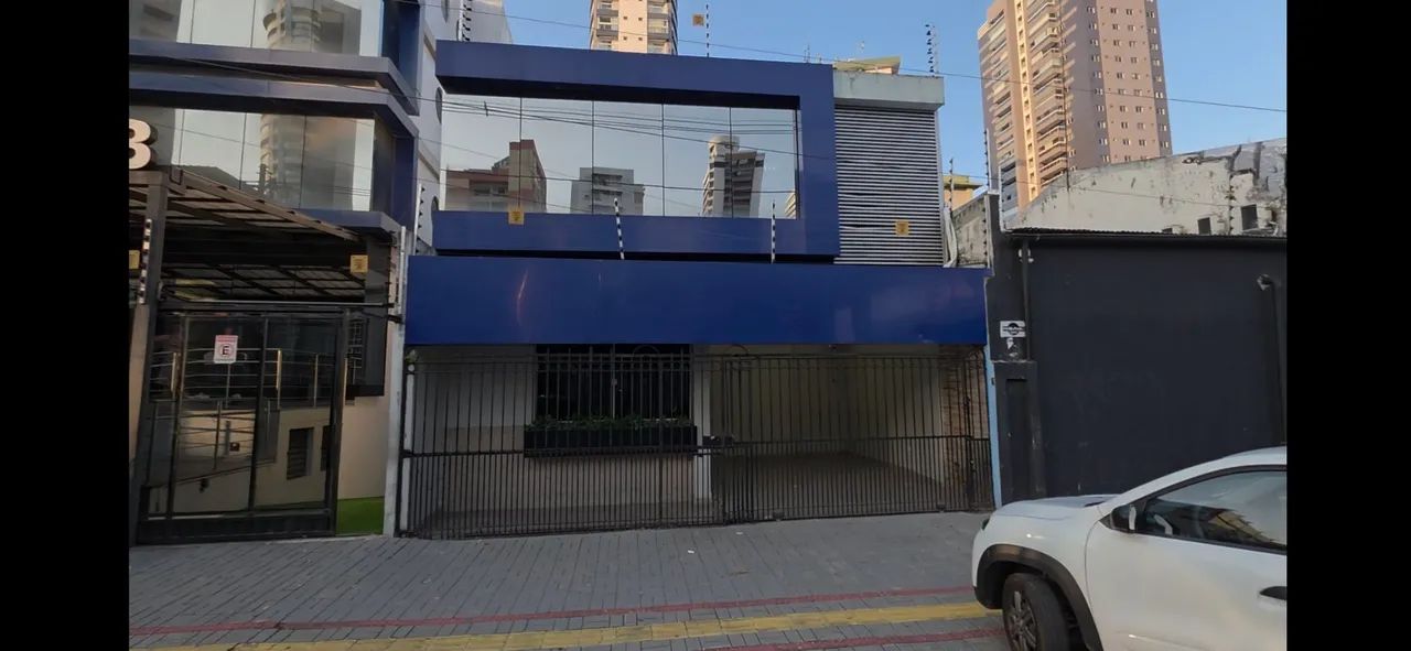 Alugo clínica 17 compartimentos bairro Batista Campos 
