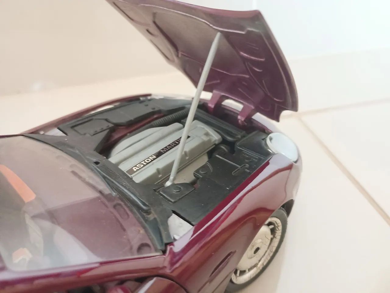 Miniatura aston martin db7 1:18 guiloy - Foto 4