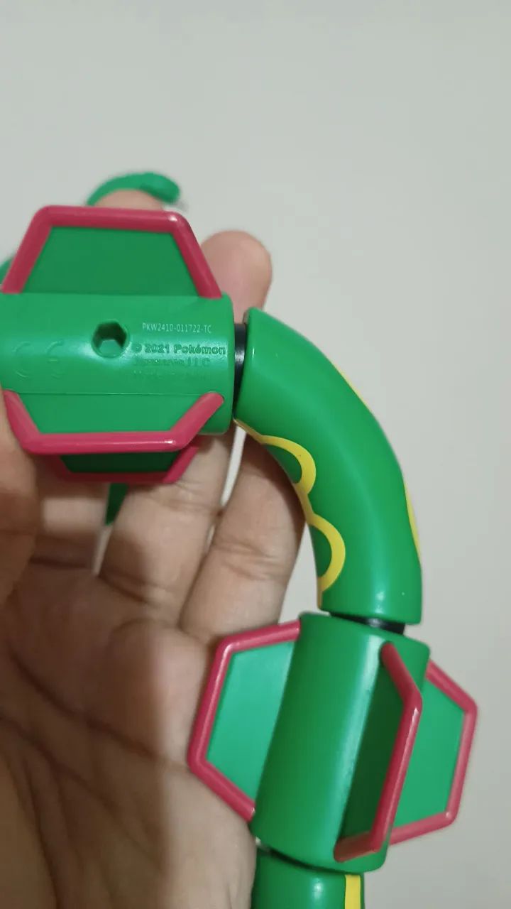 POKEMON RAYQUAZA JAZWARES SELECT  - Foto 3