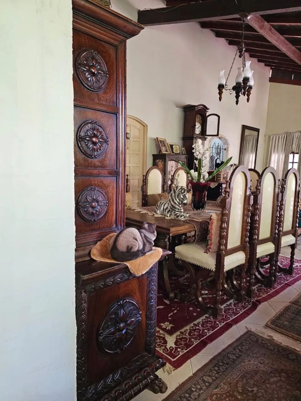 Mesa com 7 cadeiras madeira de lei