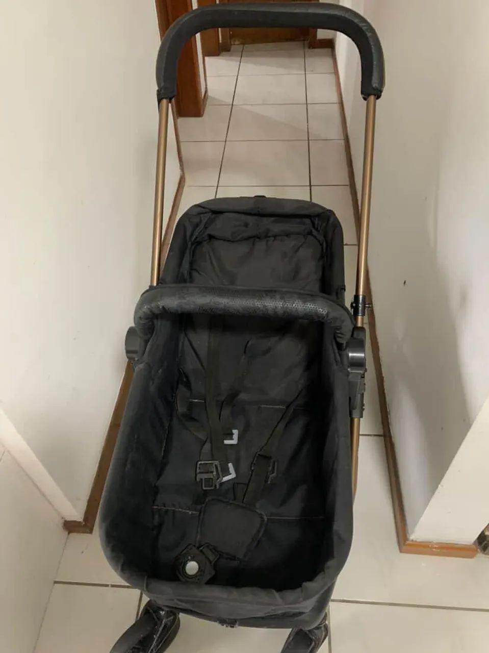 VENDO CARRINHO DE BEBE MOISES - Foto 3