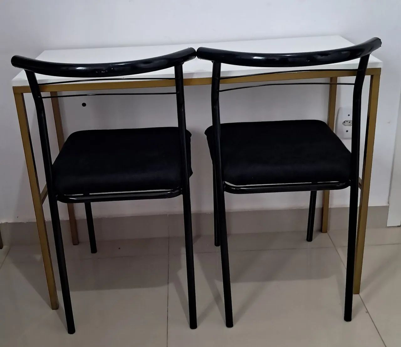 Mesa escritório em metalon com 2 cadeiras 