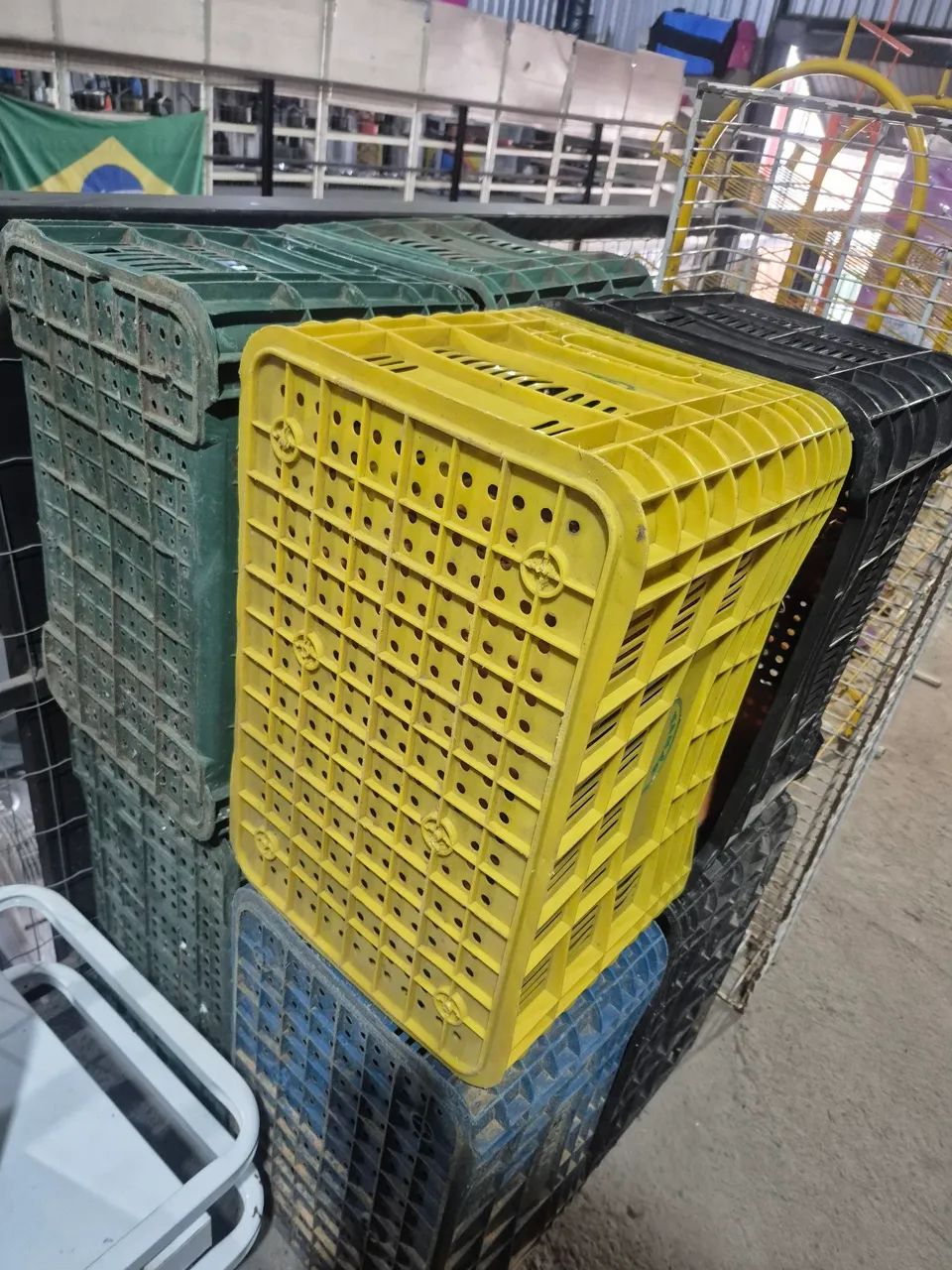 Caixas hortifruti usadas 60l  - Foto 2