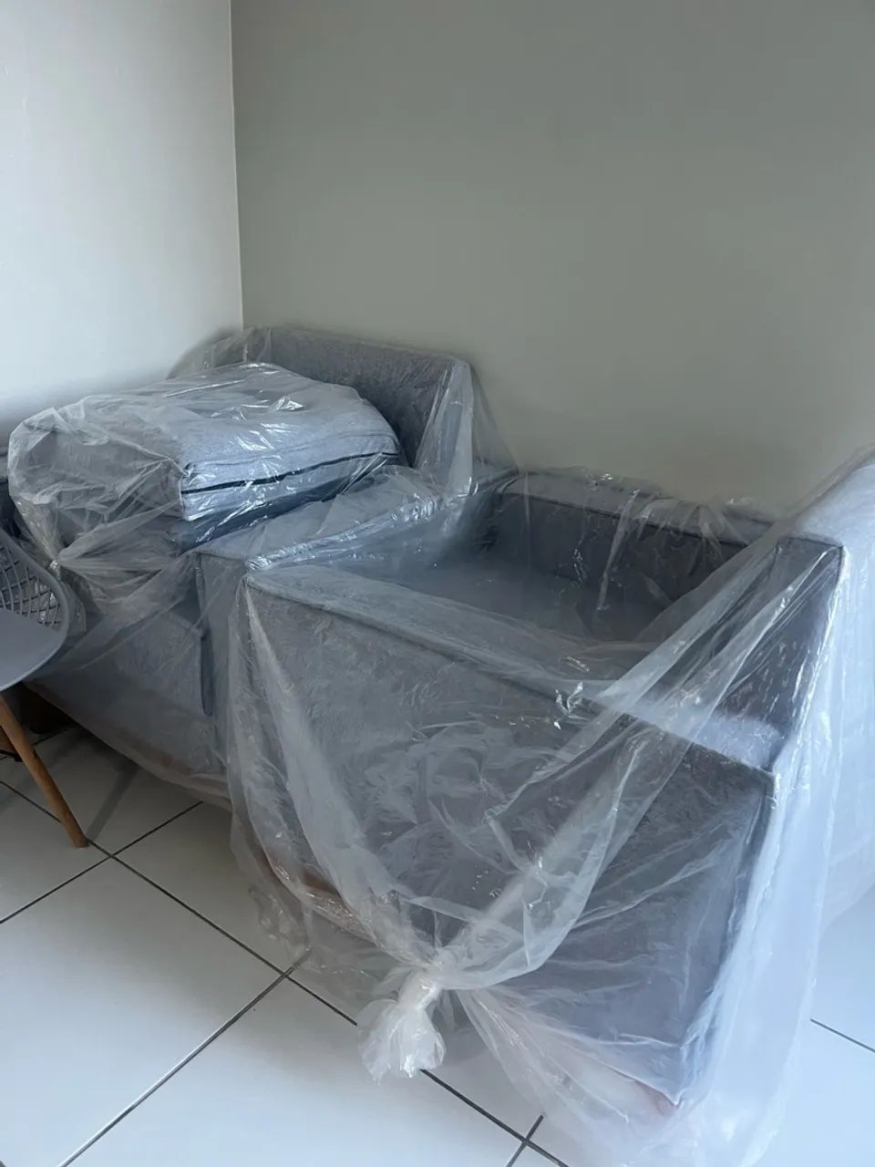 Poltronas em linho novas 