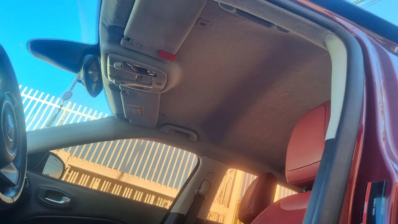 Reforma de Teto, Portas, Assoalho e Bancos de Carro - Foto 4