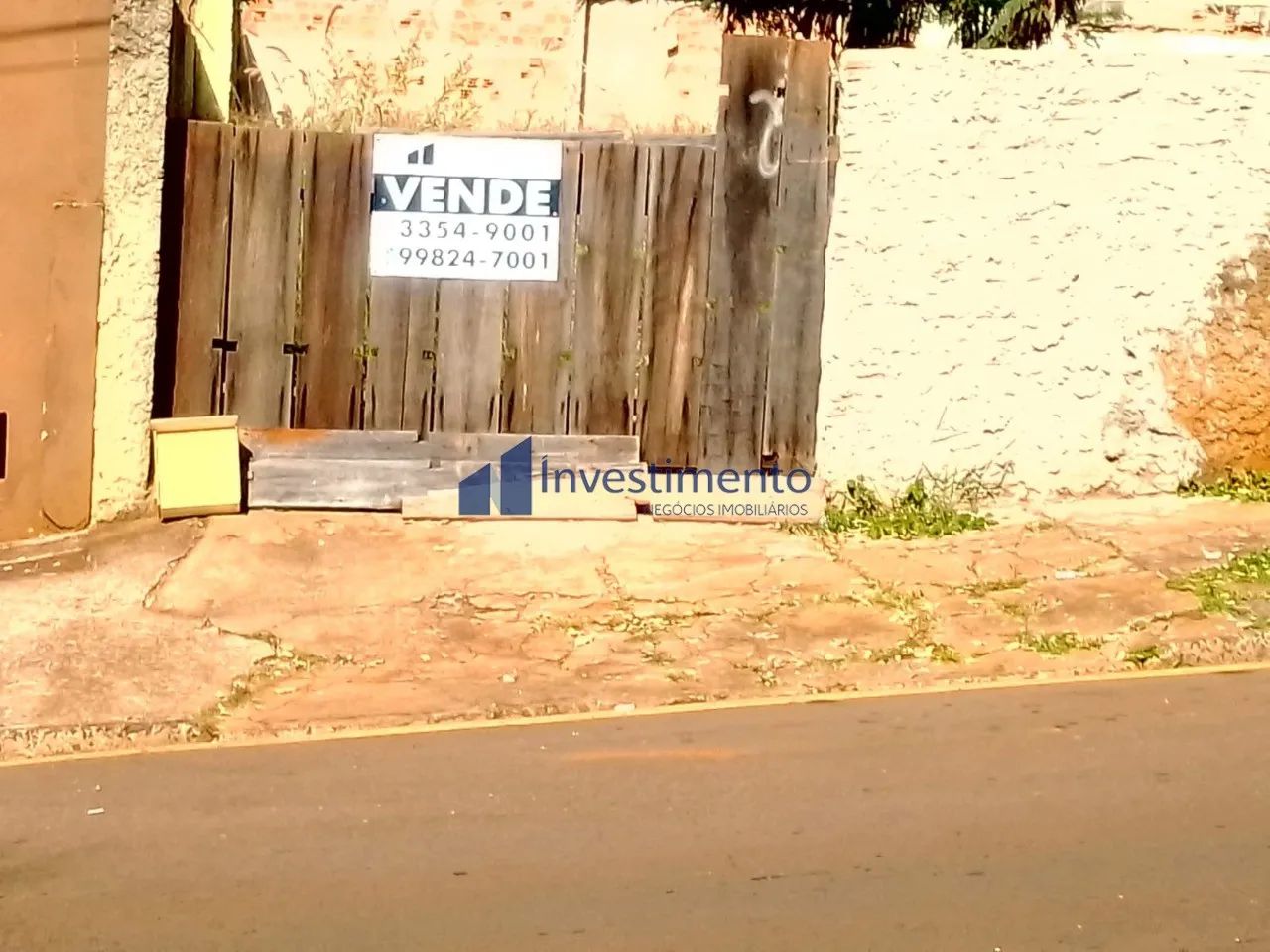 Terreno a venda no centro de Londrina.