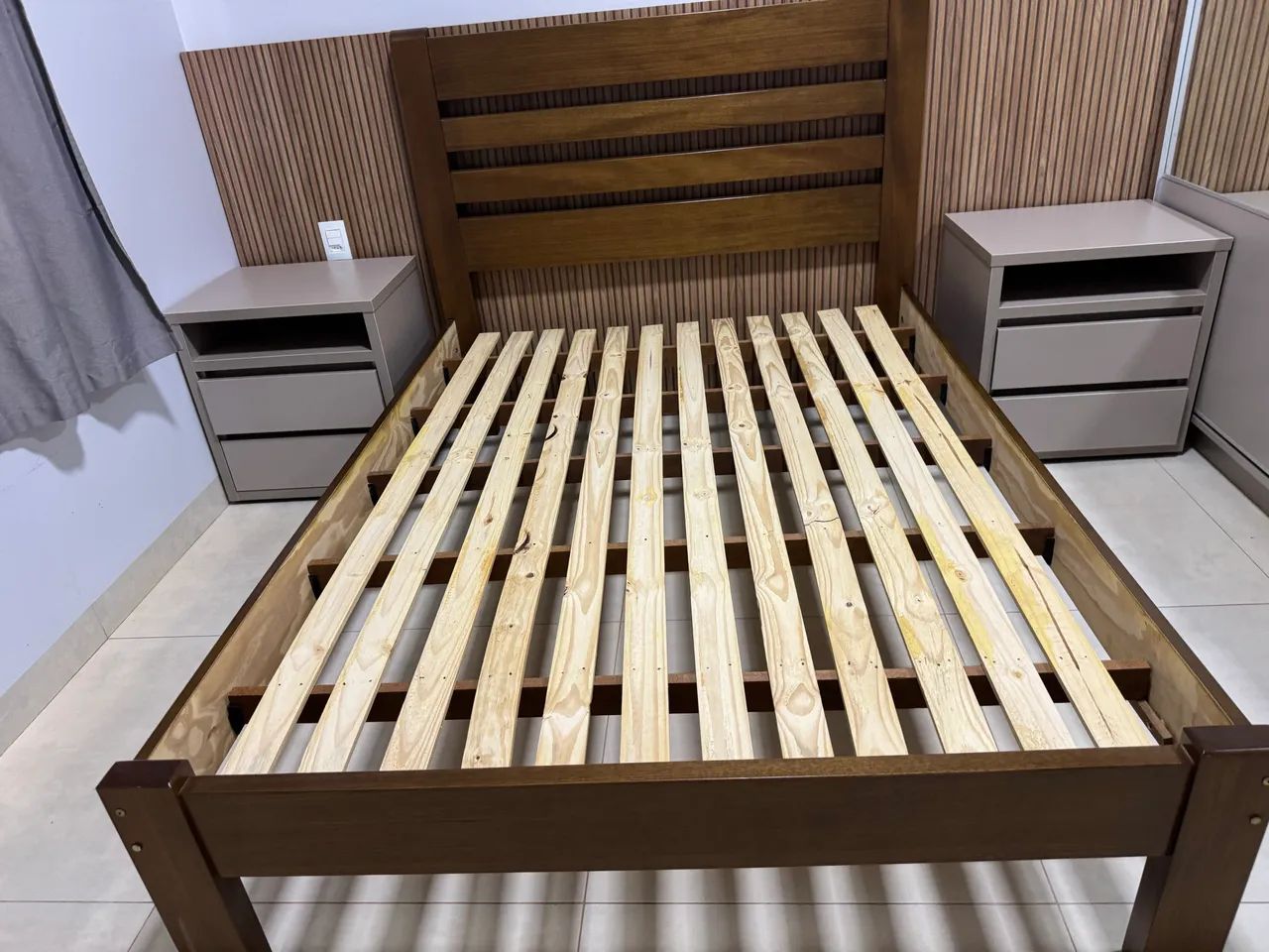 Cama casal madeira 