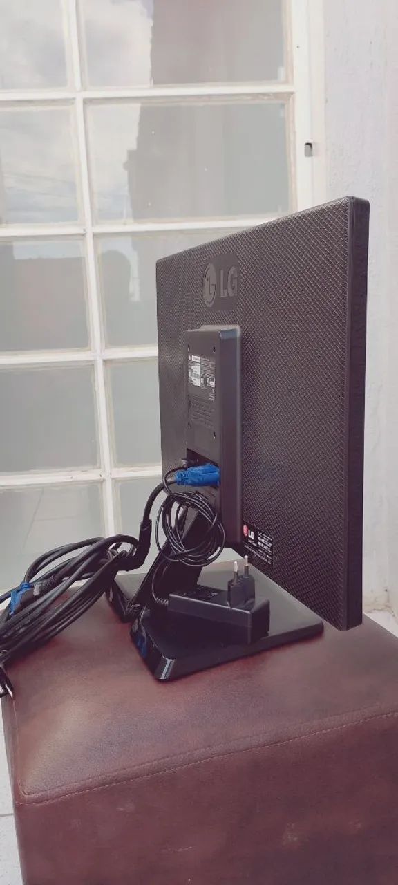 Monitor LG 20 Polegadas com Fonte Externa - Foto 3