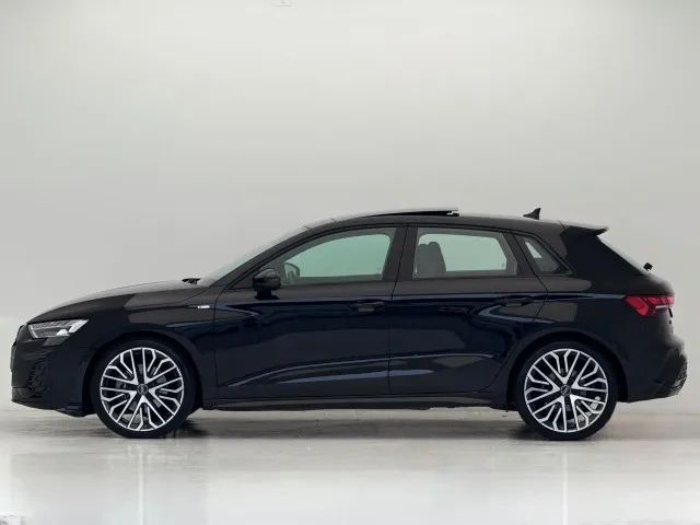 Audi A3 Sportb. Performance Black 2.0 S-tron. 2025 - Foto 5