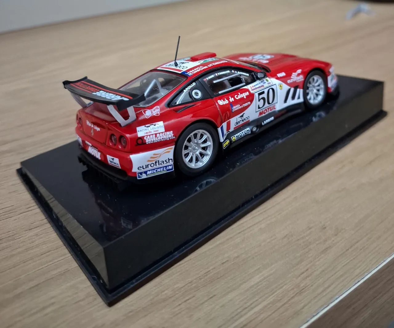 Miniatura Ferrari 550 Maranello 1:43  - Foto 3