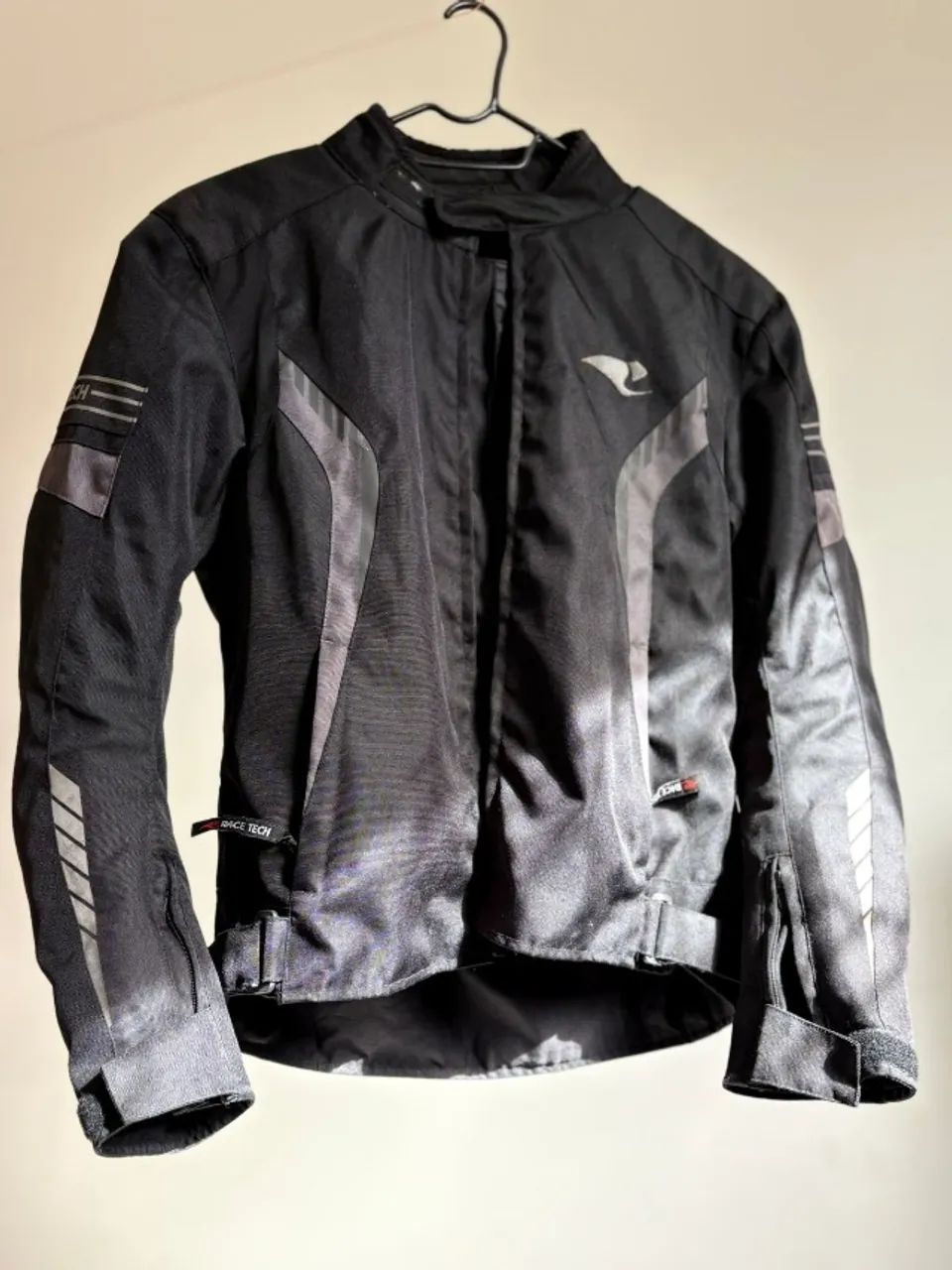 JAQUETA RACE TECH ARGOS AIR PRETA