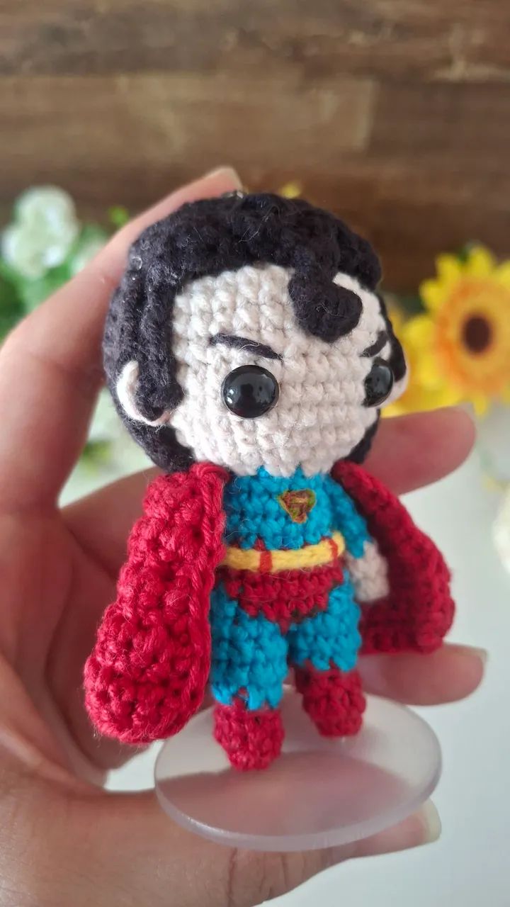 Superman amigurumi  - Foto 3